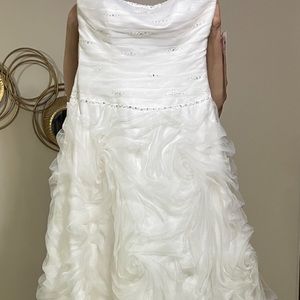 Strapless with Rosette skirt Wedding Dress